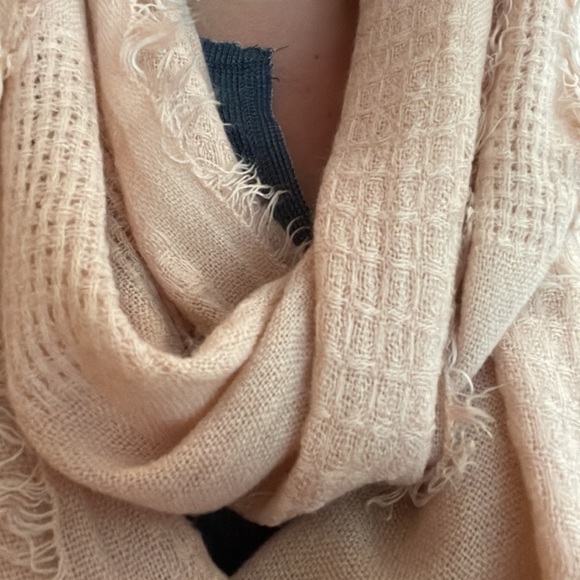 PINK INFINITY SCARF - Picture 3 of 5